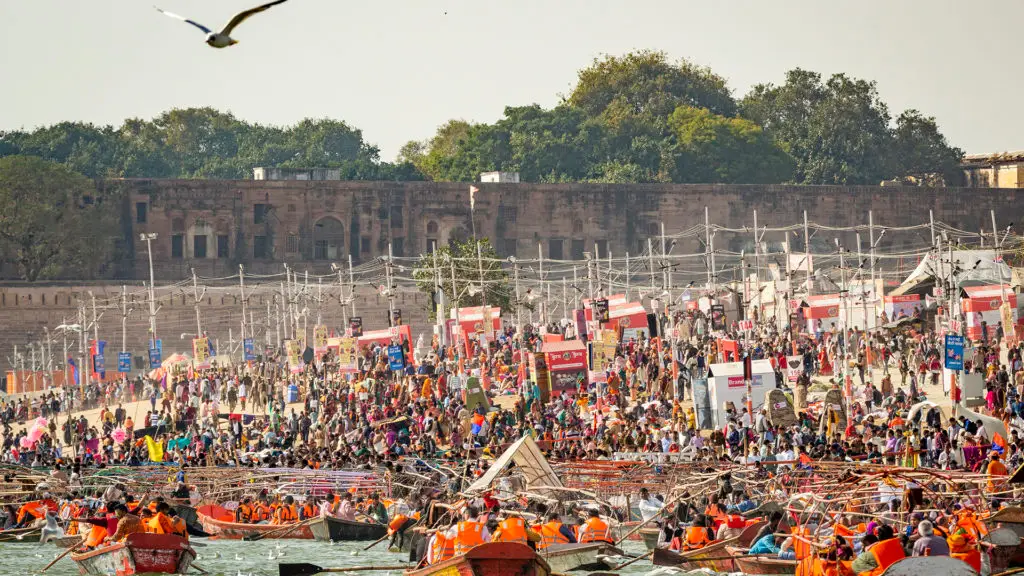 people in boats