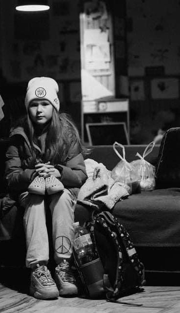 Arkansas church ministers to Ukrainians 1 11.17Ukraine.LittleGirlBW
