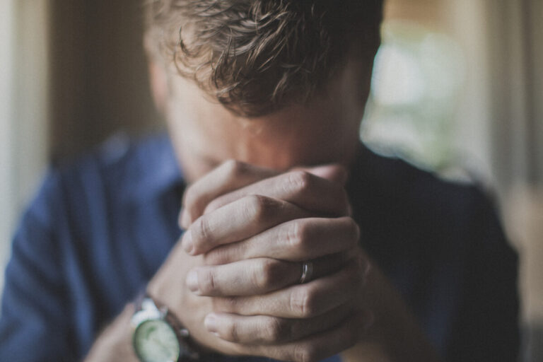 ManPrayinglightstock 80328 medium matt