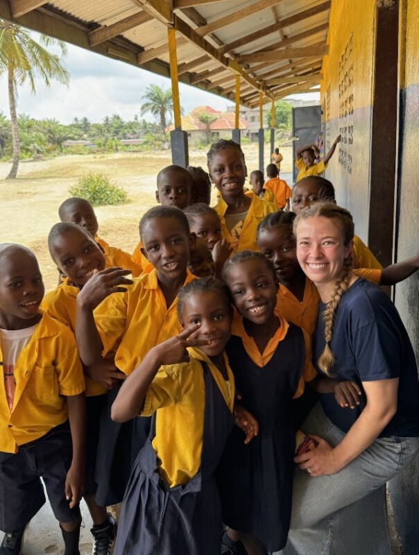 Hannah and the school children