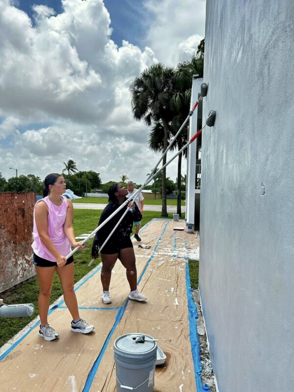 Woodland Heights Baptist Church high school students spend week on mission at South Florida church 1 WoodlandHeights.Florida2