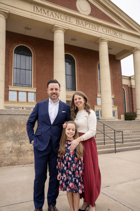 Home 7 KS Fam Porch 150 dpi90.jpg