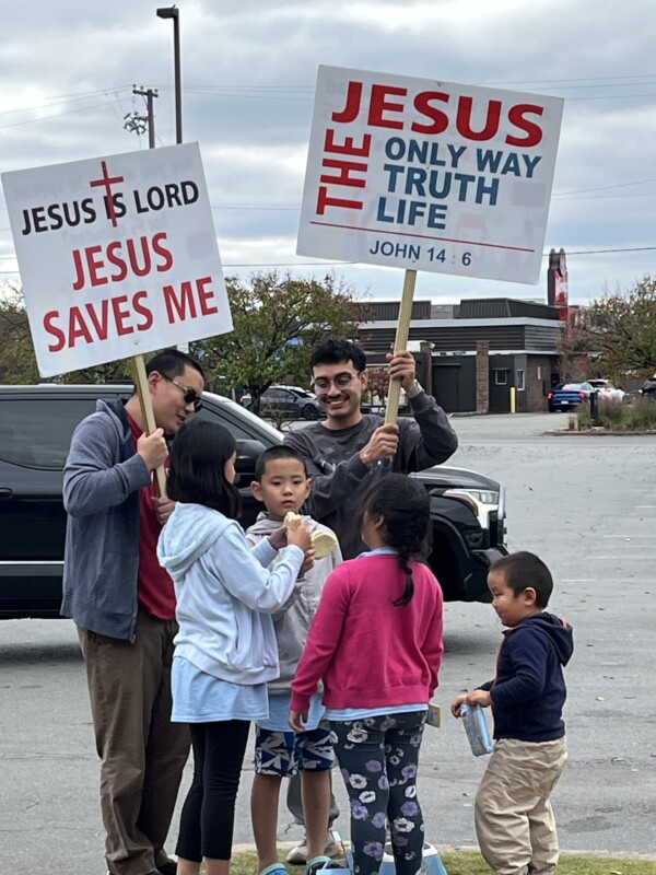 Little Rock church shares Gospel through raising banners for Jesus 1 LittleRockImmanuelChineseBaptist2