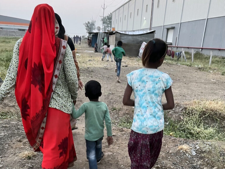 Home 11 imb photos southasiawomen1 small